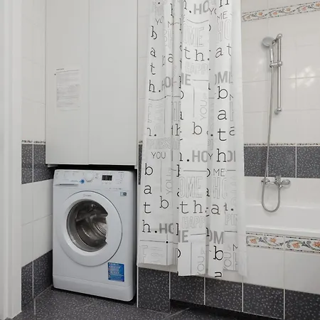 Lägenhet Family In With 3 Bedrooms & Ac Near Metro Stoklosy By Renters