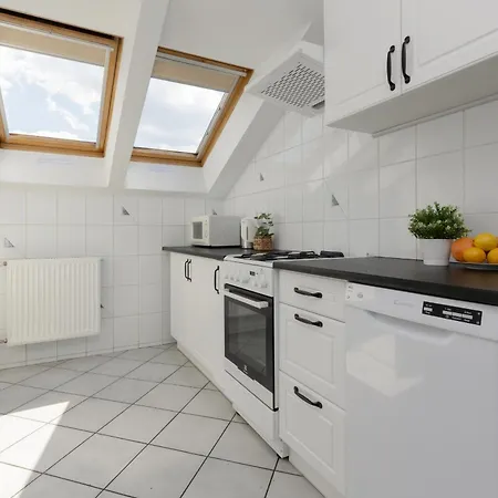 Family In With 3 Bedrooms & Ac Near Metro Stoklosy By Renters * Warsaw