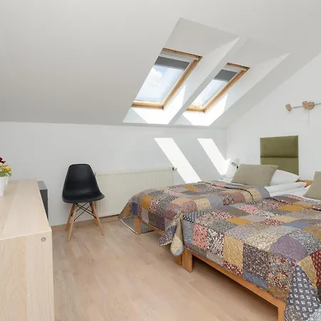 شقة Family In With 3 Bedrooms & Ac Near Metro Stoklosy By Renters *