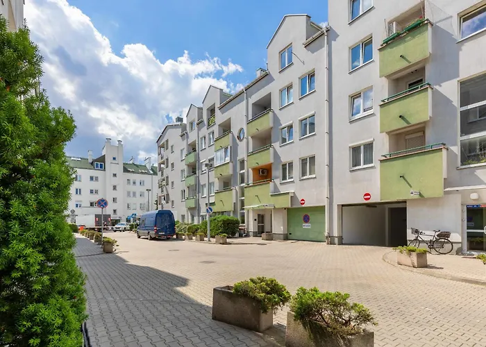 Apartment Family In With 3 Bedrooms & Ac Near Metro Stoklosy By Renters Warsaw