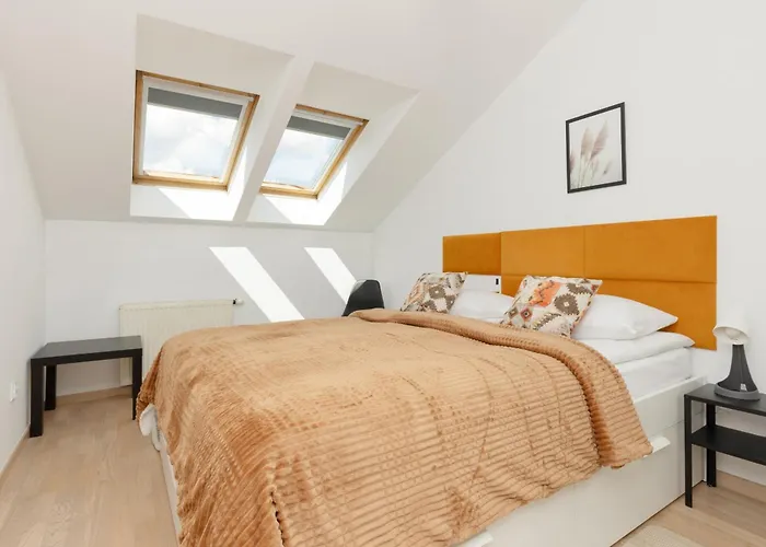 Apartment Family In With 3 Bedrooms & Ac Near Metro Stoklosy By Renters Warsaw