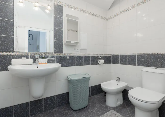 Apartment Family In With 3 Bedrooms & Ac Near Metro Stoklosy By Renters Warsaw